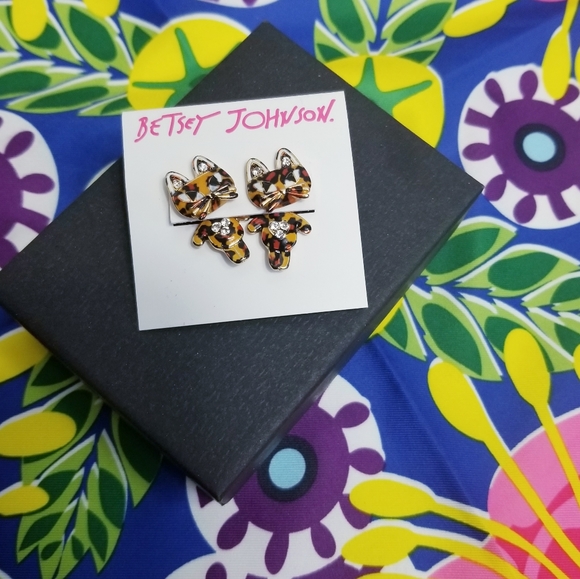 SOLD - Picture 2 of 5